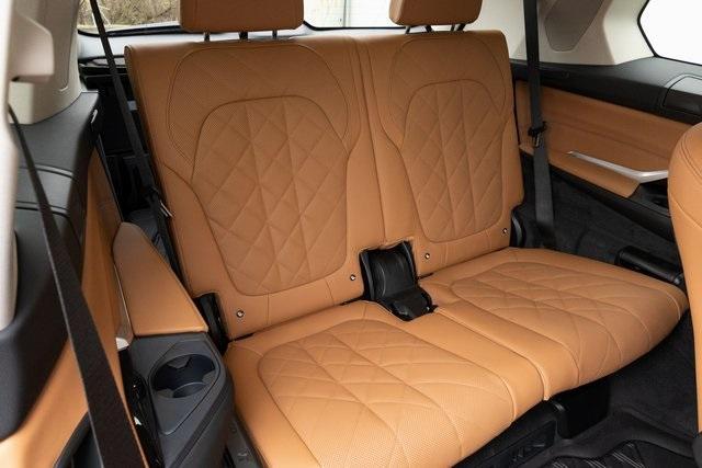 new 2025 BMW X7 car, priced at $92,885