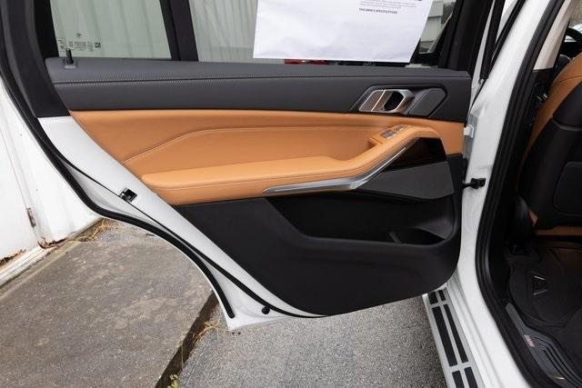 new 2025 BMW X7 car, priced at $92,885