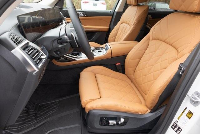 new 2025 BMW X7 car, priced at $92,885