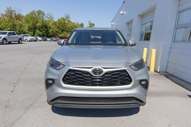 used 2024 Toyota Highlander car, priced at $37,999