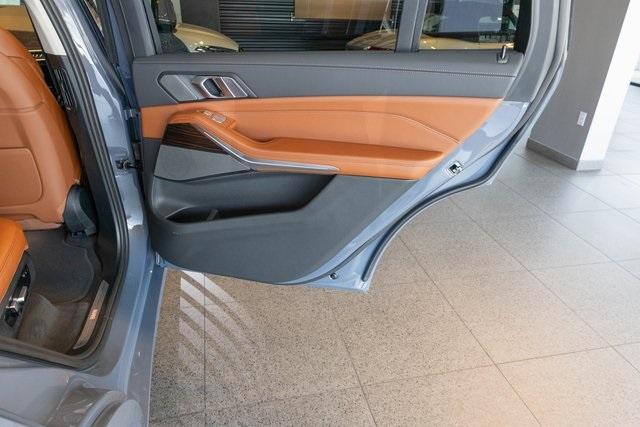 new 2026 BMW X7 car, priced at $93,125