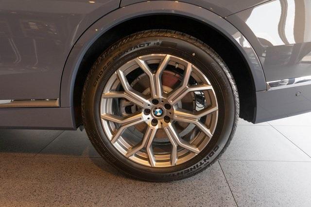 new 2026 BMW X7 car, priced at $93,125