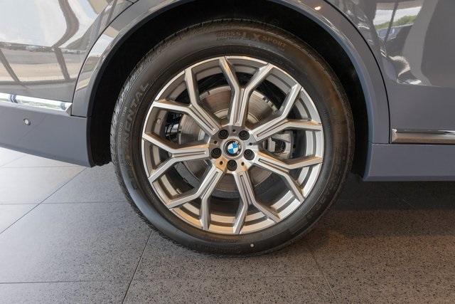 new 2026 BMW X7 car, priced at $93,125