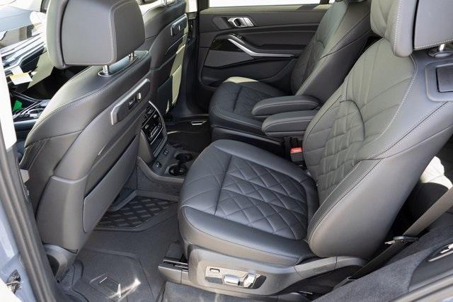 new 2025 BMW X7 car, priced at $92,885
