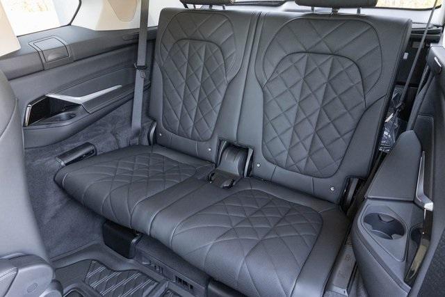 new 2025 BMW X7 car, priced at $92,885