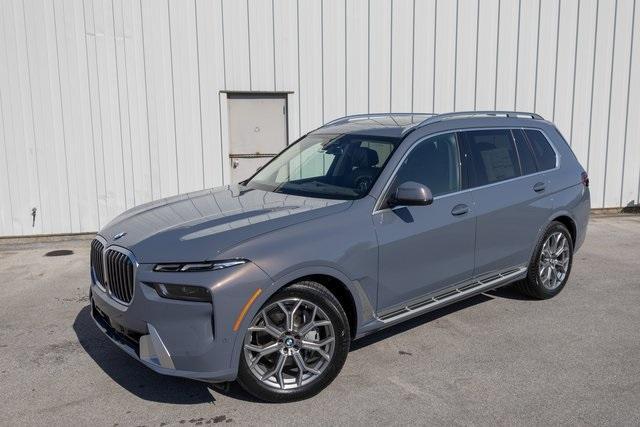new 2025 BMW X7 car, priced at $92,885