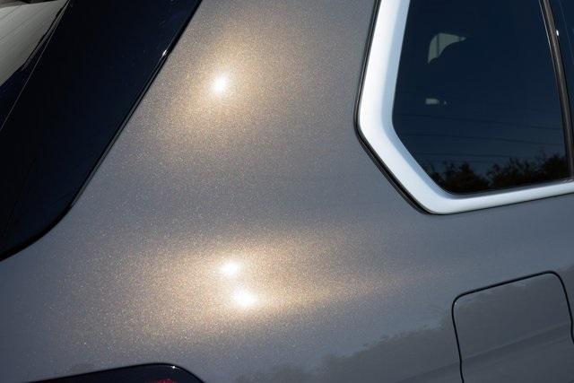 new 2025 BMW X7 car, priced at $92,885