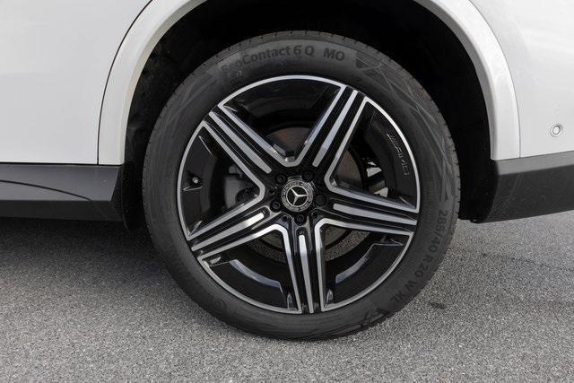 new 2025 Mercedes-Benz GLC 300 car, priced at $65,905