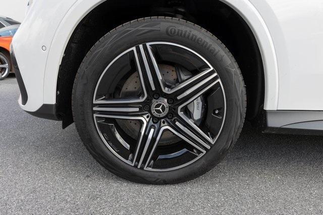 new 2025 Mercedes-Benz GLC 300 car, priced at $65,905