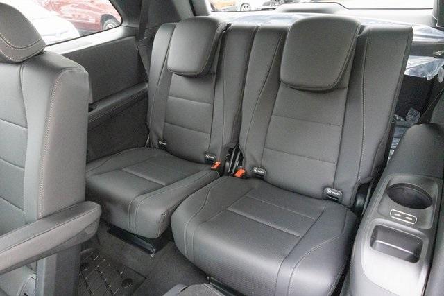 new 2025 Mercedes-Benz GLS 450 car, priced at $94,185