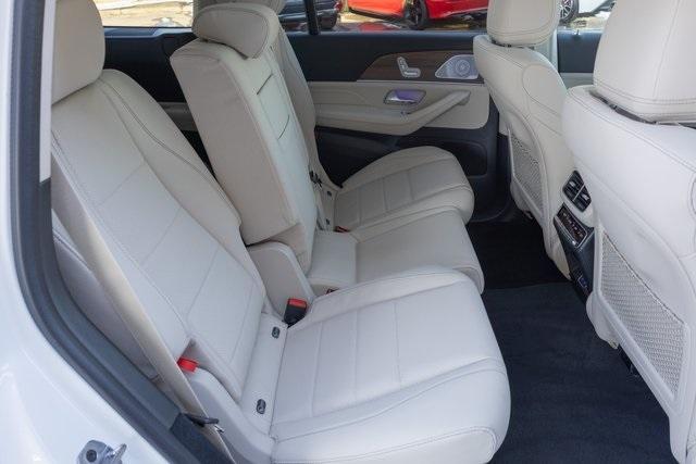 new 2025 Mercedes-Benz GLS 450 car, priced at $91,800