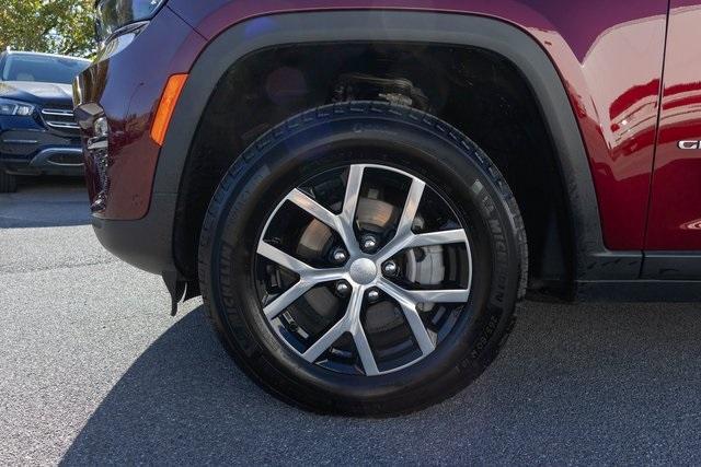 used 2025 Jeep Grand Cherokee car, priced at $41,299