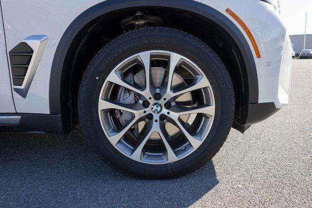 new 2026 BMW X5 PHEV car, priced at $83,750