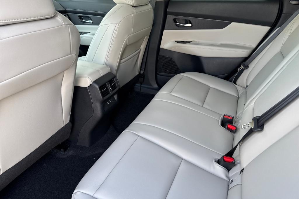 new 2025 Nissan Murano car, priced at $43,625