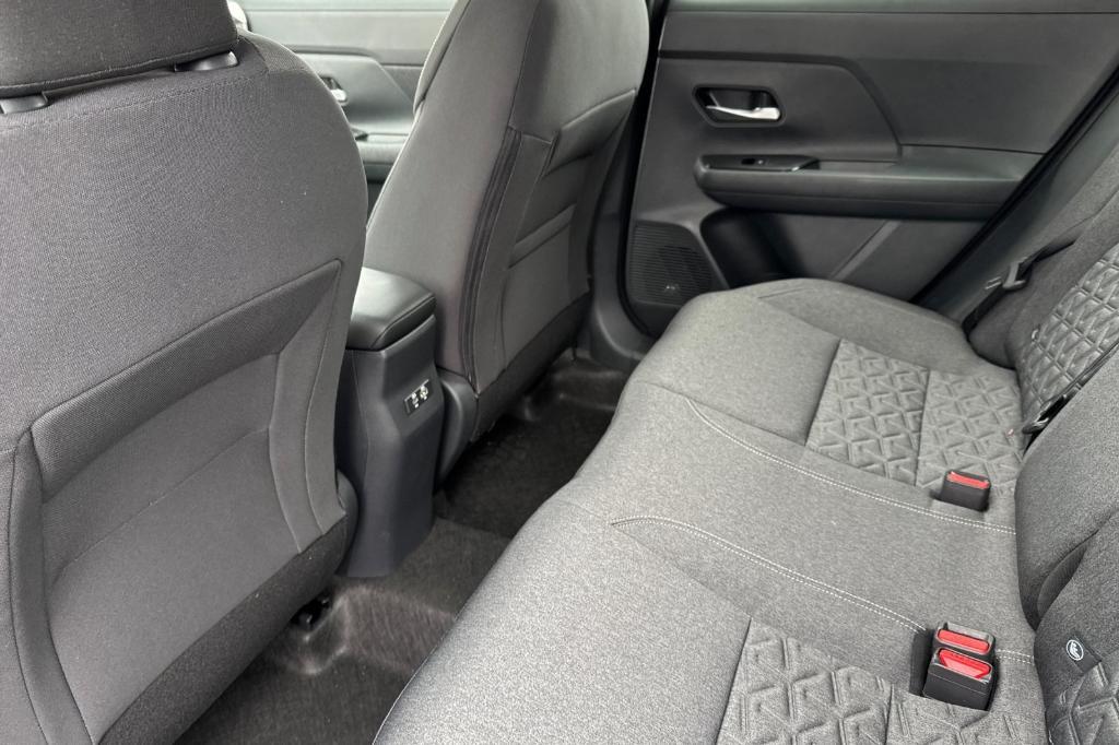 new 2025 Nissan Kicks car, priced at $26,885