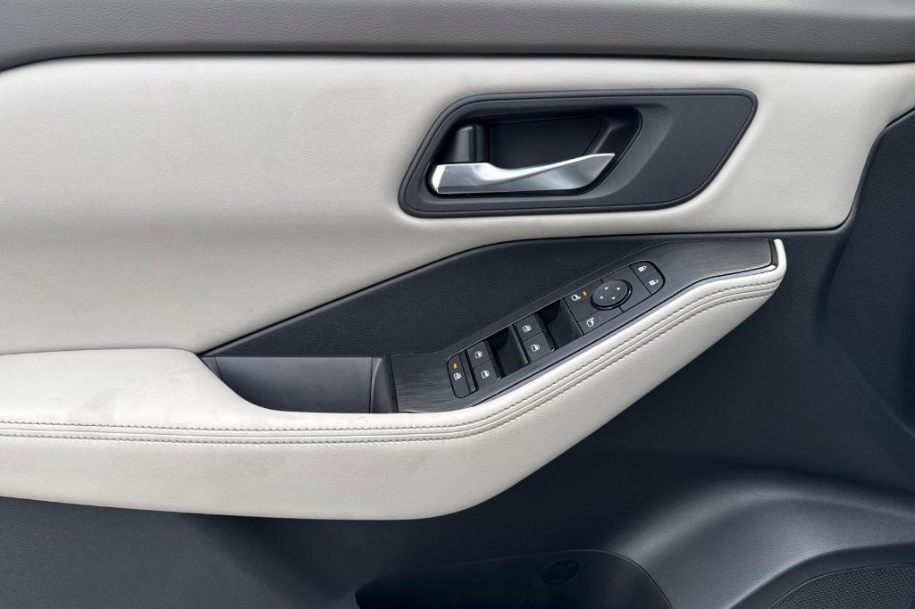 new 2025 Nissan Rogue car, priced at $33,230