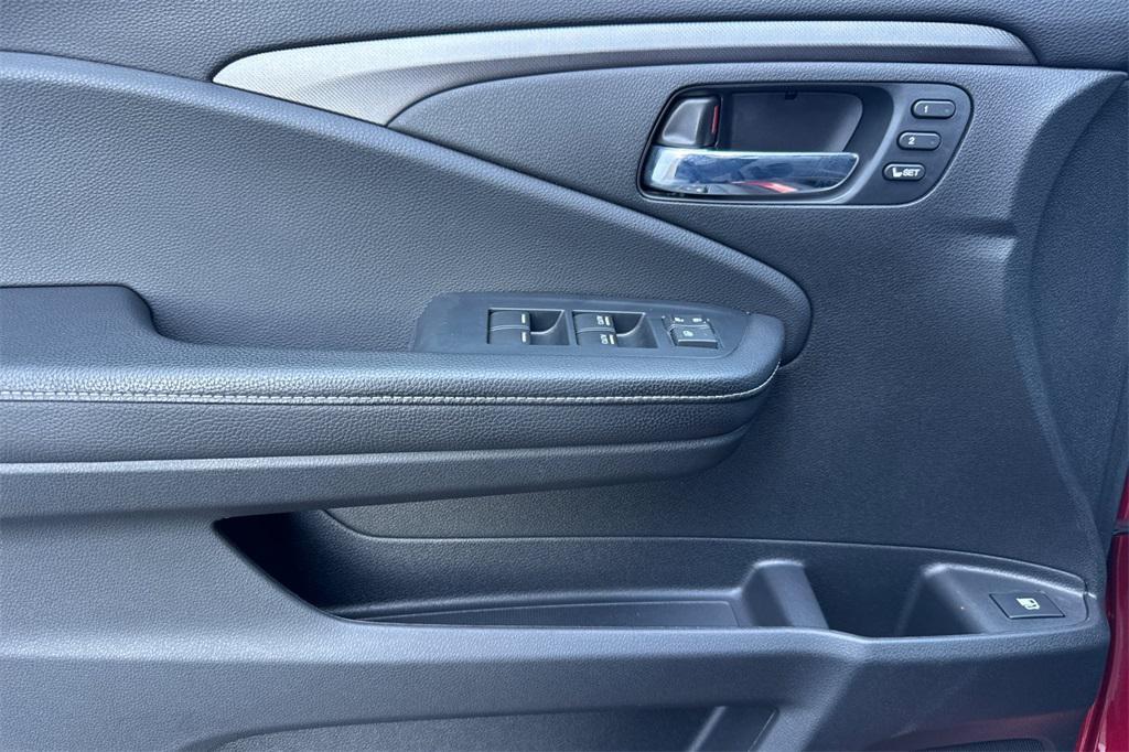 used 2022 Honda Ridgeline car, priced at $30,199