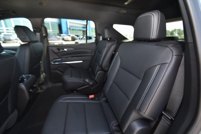new 2025 Chevrolet Traverse car, priced at $42,000