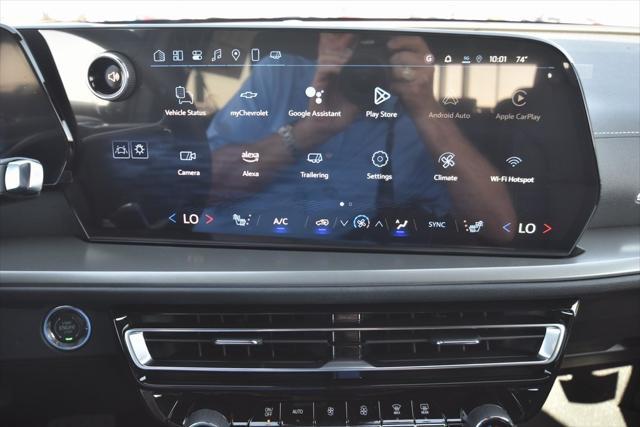 new 2025 Chevrolet Traverse car, priced at $42,000