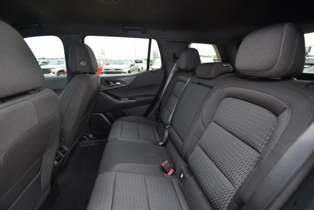 new 2026 Chevrolet Equinox car, priced at $32,130