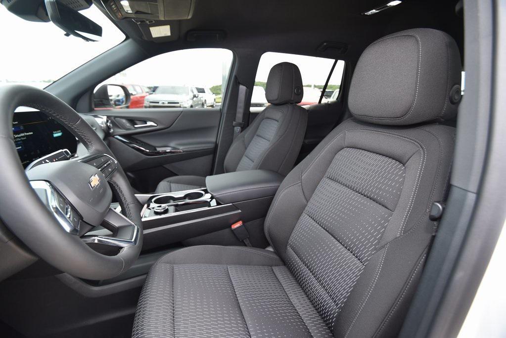 new 2026 Chevrolet Equinox car, priced at $32,130