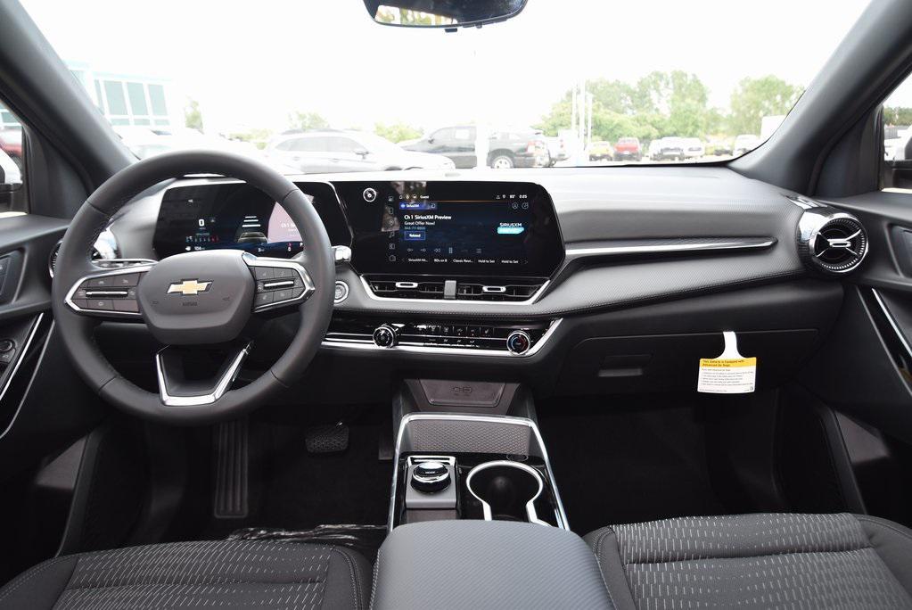 new 2026 Chevrolet Equinox car, priced at $32,130