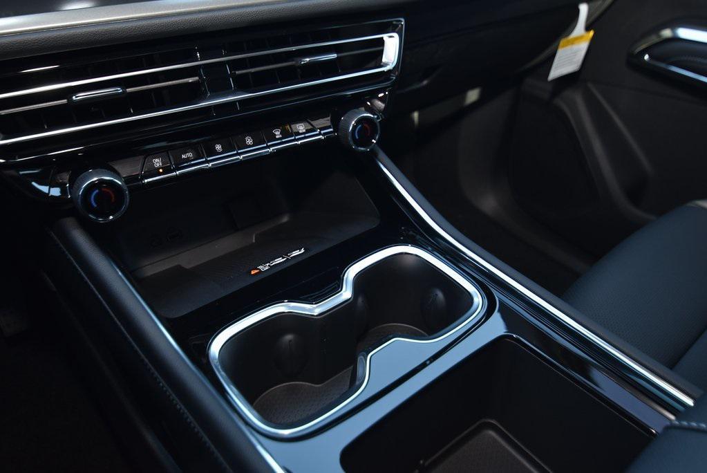 new 2026 Chevrolet Traverse car, priced at $43,082