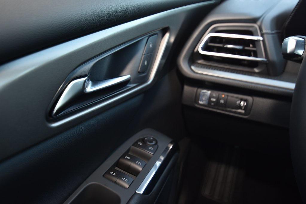 new 2026 Chevrolet Traverse car, priced at $43,082