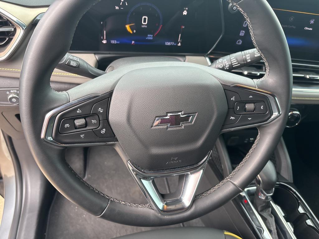 used 2025 Chevrolet TrailBlazer car, priced at $26,945