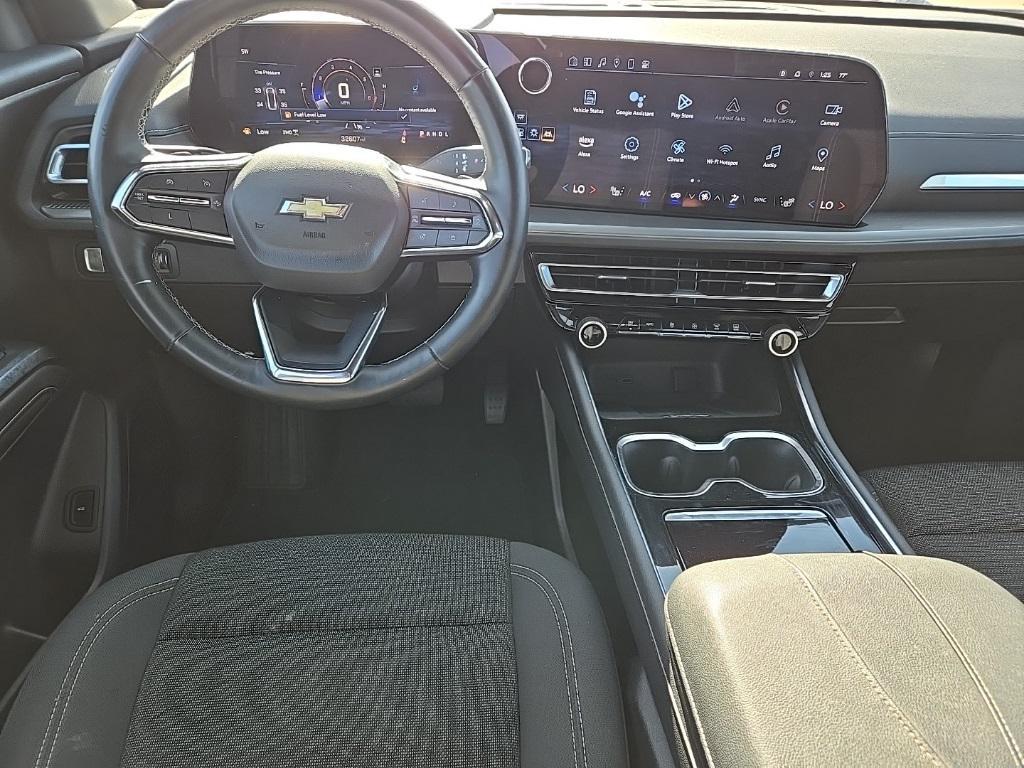 used 2024 Chevrolet Traverse car, priced at $37,250