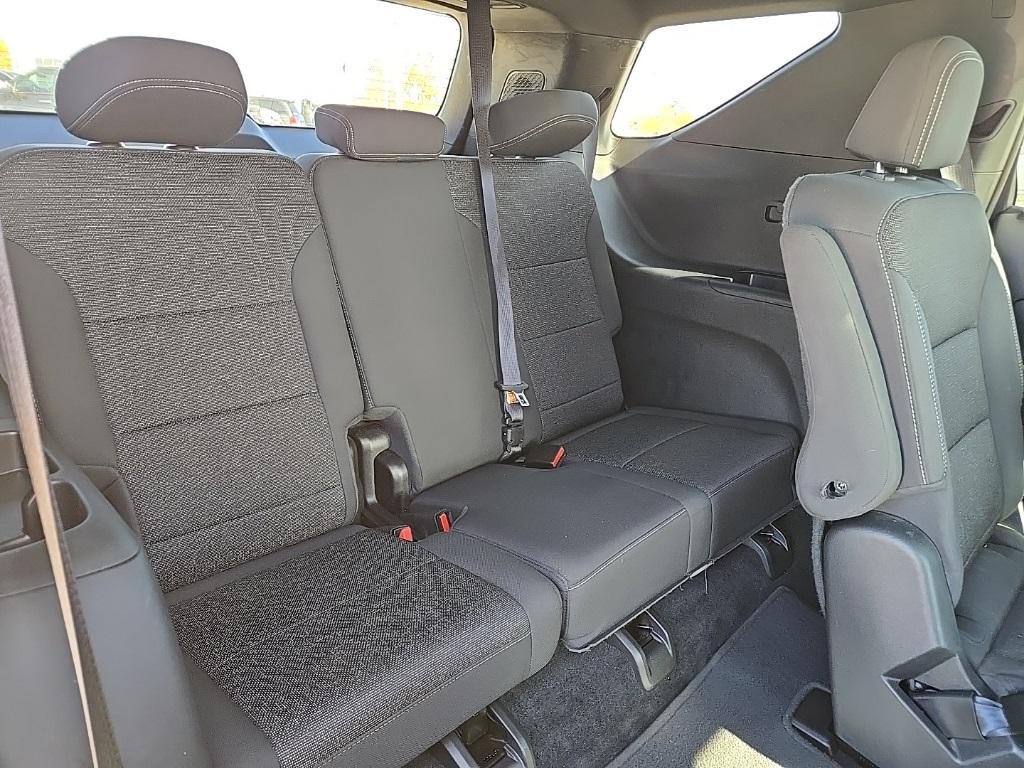 used 2024 Chevrolet Traverse car, priced at $37,250