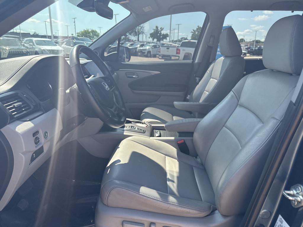 used 2021 Honda Pilot car, priced at $30,450