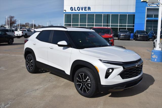 new 2025 Chevrolet TrailBlazer car, priced at $28,230