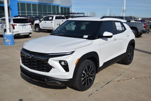 new 2025 Chevrolet TrailBlazer car, priced at $28,230