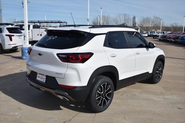 new 2025 Chevrolet TrailBlazer car, priced at $28,230