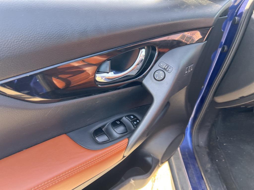 used 2018 Nissan Rogue car, priced at $12,928