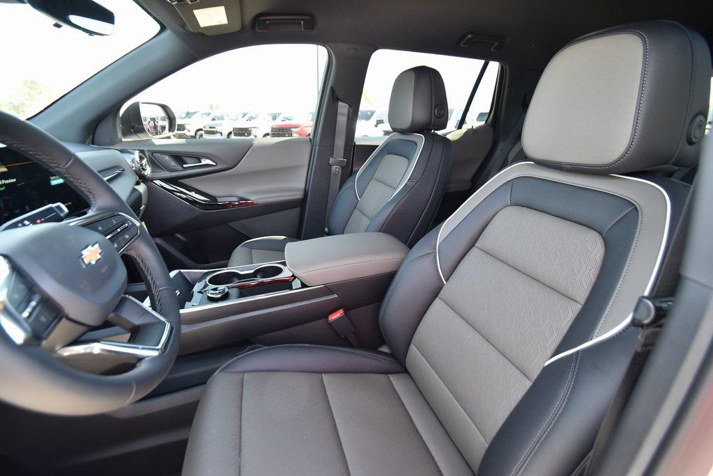 new 2026 Chevrolet Equinox car, priced at $29,990