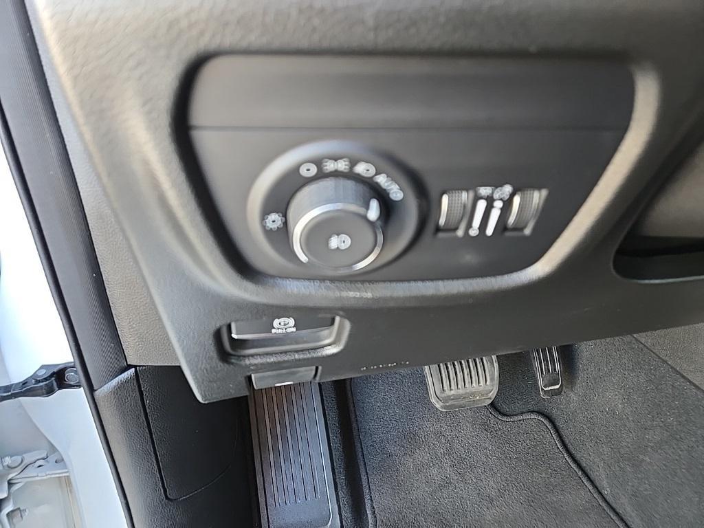 used 2024 Jeep Grand Cherokee L car, priced at $34,259