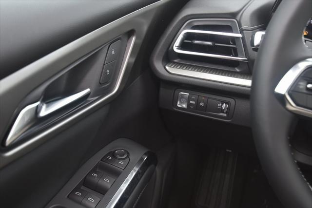 new 2025 Chevrolet Traverse car, priced at $41,116