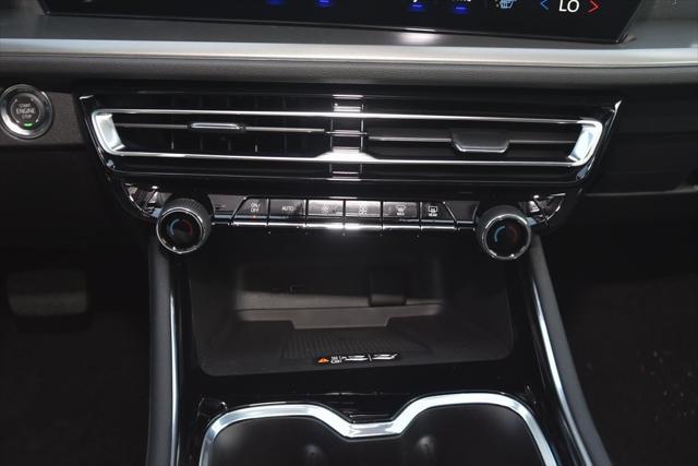 new 2025 Chevrolet Traverse car, priced at $41,116