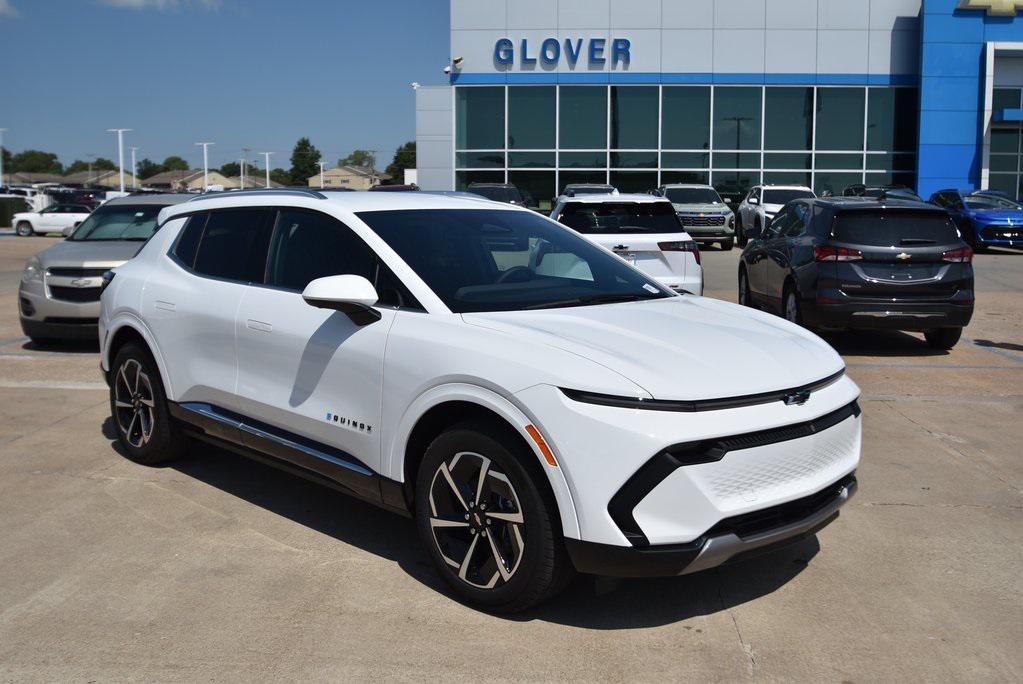 new 2025 Chevrolet Equinox EV car, priced at $41,190