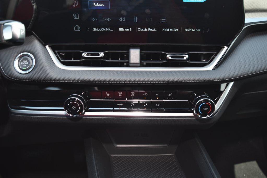 new 2026 Chevrolet Equinox car, priced at $29,295