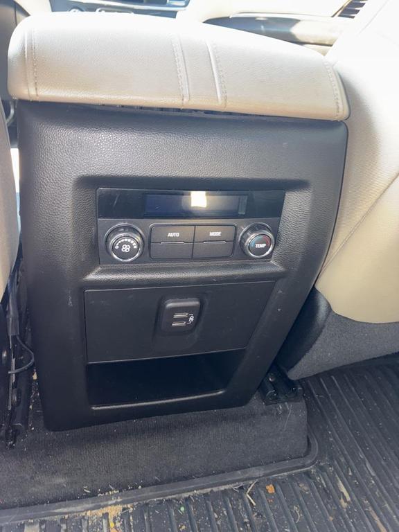 used 2023 Chevrolet Traverse car, priced at $27,859