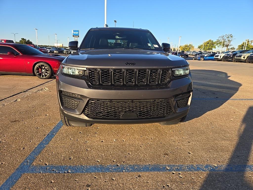 used 2022 Jeep Grand Cherokee car, priced at $31,985