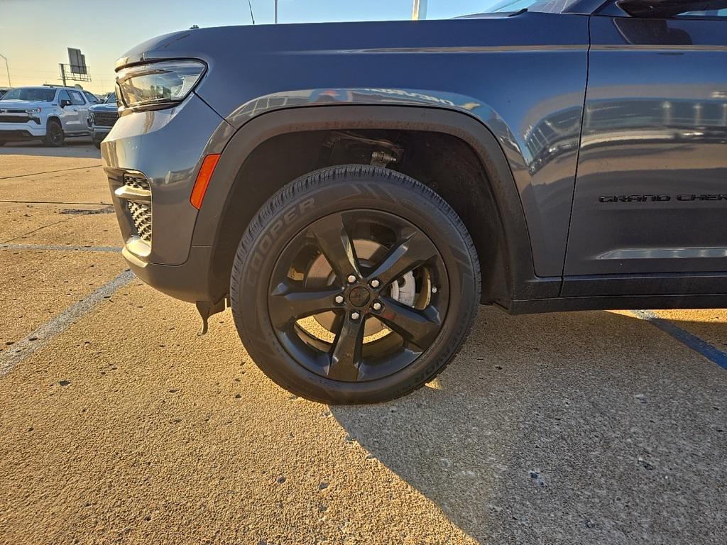 used 2022 Jeep Grand Cherokee car, priced at $31,985