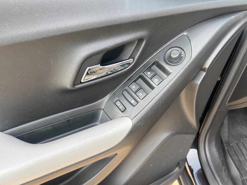 used 2020 Chevrolet Trax car, priced at $14,995