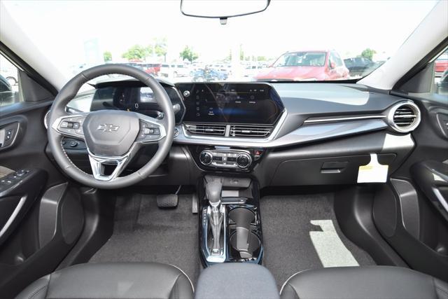 new 2025 Chevrolet Trax car, priced at $25,100