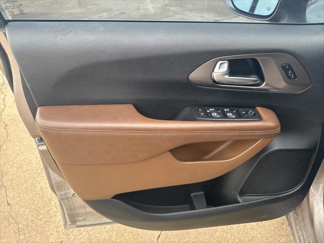 used 2017 Chrysler Pacifica car, priced at $16,500