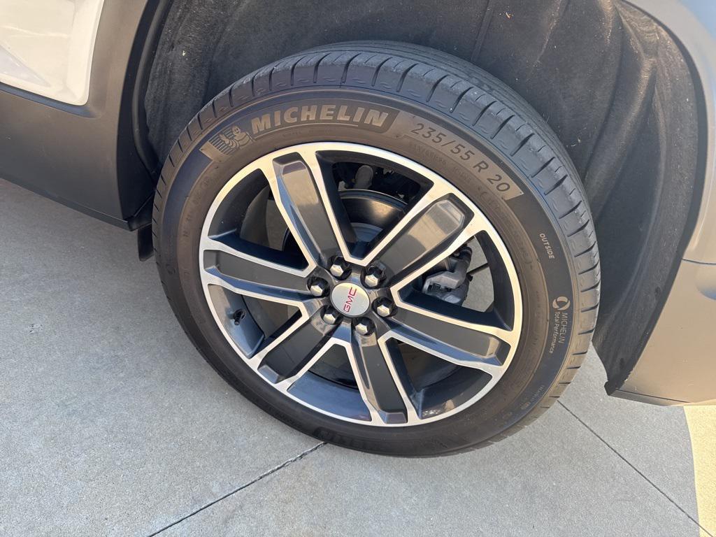 used 2022 GMC Acadia car, priced at $34,750