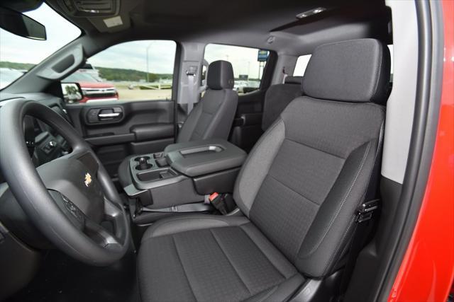 new 2025 Chevrolet Silverado 1500 car, priced at $42,136